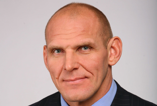 Питао сам генерала НАТО зашто су допустили да Албанци руше и пале цркве. Није умео ништа нормално да ми одговори: Парламентарац и бивши олимпијски шампион Александар Карељин од односима Србије и Русије